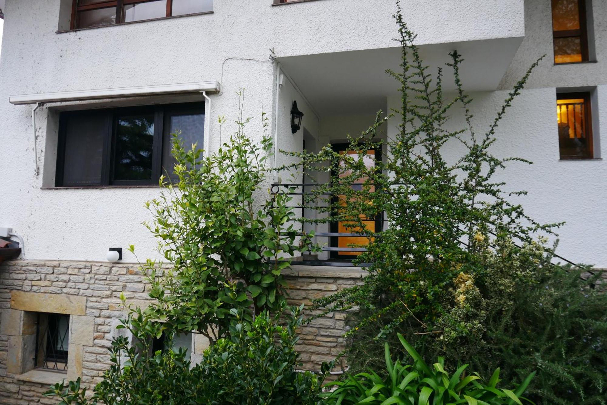 Kh Lezama Homestay *